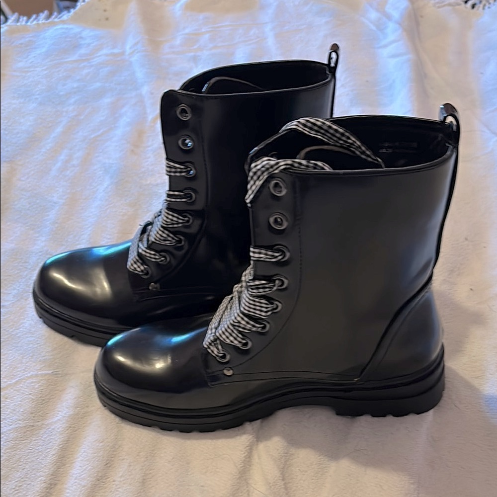 Dirty Laundry Combat boots Black